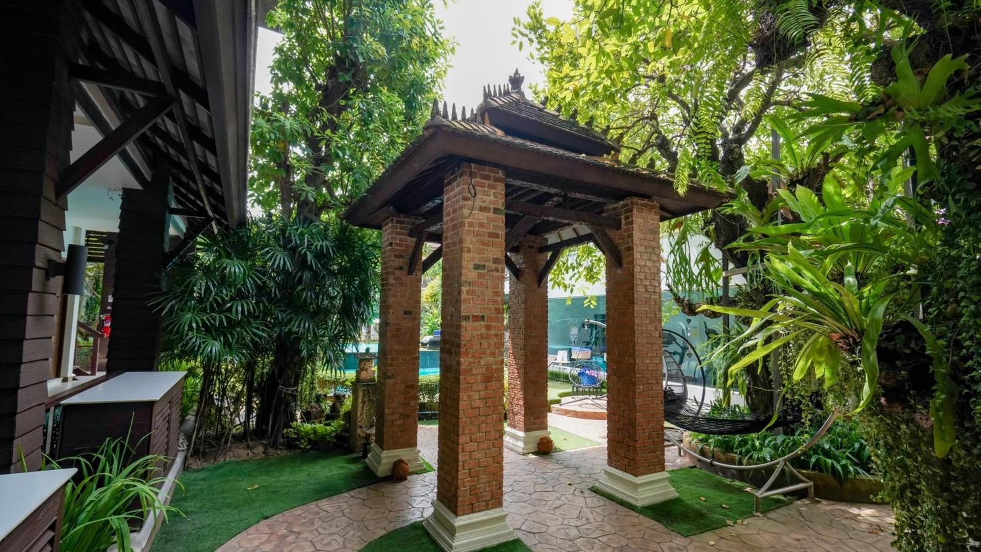 Kodchasri Thani Hotel Chiangmai Chiang Mai Buitenkant foto